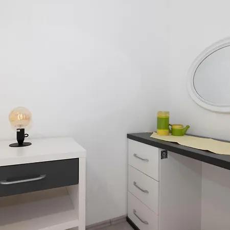 Livira Apartman Makarska