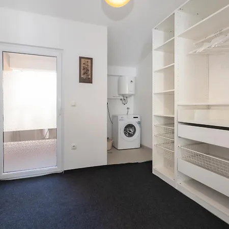 Livira Apartment