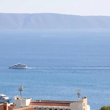 Livira * Makarska