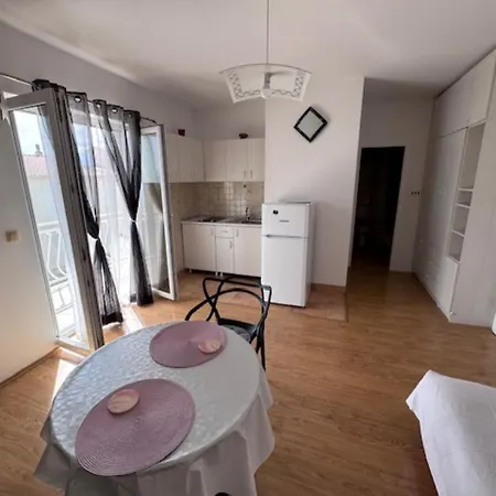 Livira Apartment *