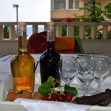 Livira * Makarska