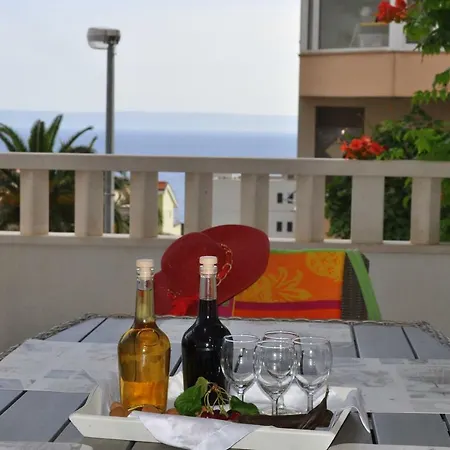 Apartment Livira *