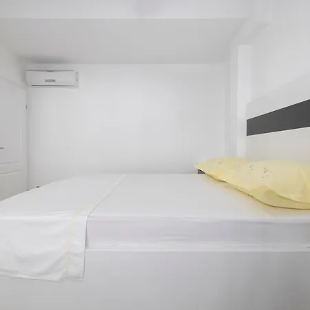 Apartment Livira Makarska